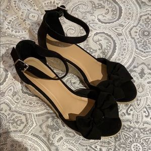 Old Navy Espadrilles, black with bow, Size 10